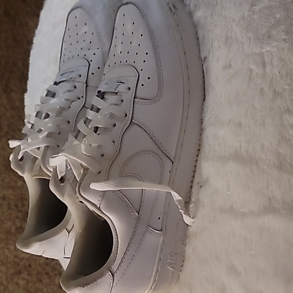 White Nike AF-1s - Picture 2 of 4
